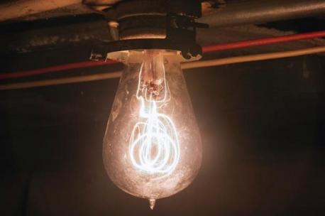 YORK, Pa. - A bulb that may have been burning since the early 1900s has been discovered glowing dimly in the basement of the Fire Museum of York County. Dennis Kunkle, director of facilities for the York County History Center, sent pictures and a description of the old bulb to an antique radio forum, which told him about the origin of the dual filament bulb. What facts are you familiar with?