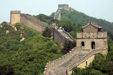 Great Wall of China, China: The Long Wall is really an amazing landmark and today the most celebrated symbol of China. The Great Wall was also recognized as a symbol of the futility and cruelty of the first emperor's political and military ambitions. 