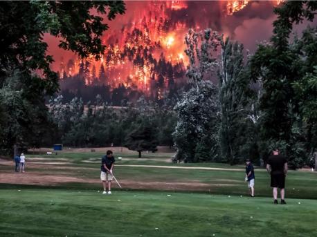 Until snow starts to fall on these western regions, they will likely continue to battle the flames. Image: (Eagle Creek wildfire burns as golfers play at the Beacon Rock Golf Course in North Bonneville, Washington). Whether you are a victim or not, do you hope these wildfire areas will have rainfall or snow in the weather forecast soon?