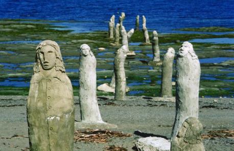 The Grand Gathering is exactly what its name means – a gathering of over 100 crude wooden figures standing upright on the St. Lawrence River in Quebec. These eerie humanesque figures were part of an art project called Le Grand Rassemblement done by Canadian artist Marcel Gagnon 