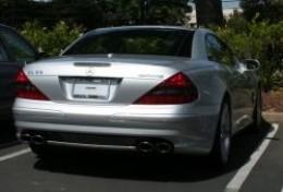 Steve Jobs, co-founder of Apple, never had any license plates on his silver Mercedes SL55 AMG. The reason why he didn't want plates on his car is yet to be revealed. Sources state that in four years he never got a single ticket for driving without his license plate. How's that possible? Well, he wasn't a mailman, that's for sure. There's a loophole in the California vehicle law. In California, when issued a license plate number, you have six months to put the plates on your car. Steve Jobs simply changed cars every six models, and he always bought a new model Mercedes SL55 AMG. Were you aware of this little apple fact?