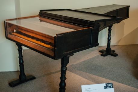 One of Cristofori's original pianos (1720) is still in existence at the Metropolitan Museum of Art in New York City and is the oldest piano in the world ............Have you been to the Metropolitan Museum of Art?