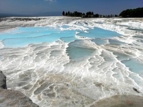 Utah: Great Salt Lake - The largest salt-water lake in the country, and the world's eighth-largest lake, Great Salt Lake was created as an offshoot of Lake Bonneville about 30,000 years ago. At least three Native American tribes have lived along the lake, which is sometimes likened to the Dead Sea due to the high salt content. Have you ever visited this attraction?